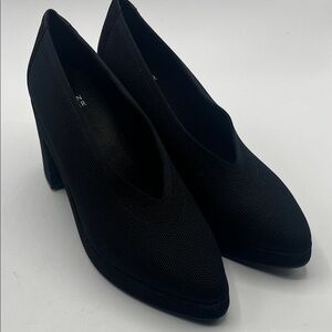 Eileen Fisher Black Pointed Toe Block Heel Pumps